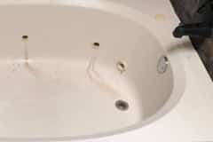 White Soaker Tub Refinish - Before