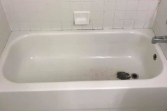 Tub Refinished - Before
