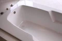 Soaker Tub Bathroom Refinishing - After