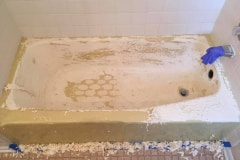 White Tub Refinished - Before