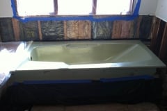 Refinish Soaker Tub in St Charles IL - Before 1