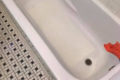 Fiberglass Bathtub Repair - Before