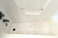 Stained Fiberglass Tub St Charles - Before