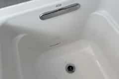 St Charles IL Fiberglass Tub Repair