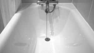 Fox Valley Bathtub Refinishing and Bathtub Repair